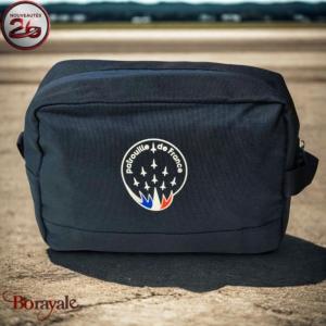 Trousse Patrouille de France de toilette Logo quadri bleu