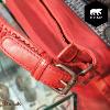 Sac bandoulière Bear Design en Cuir de vachette lavé Rouge grenadine Collection