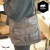 Sac bandoulière Bear Design en Cuir de vachette lavé Brun Collection : Lavato