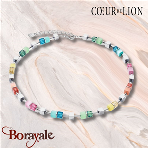 Nuance: 1527, Collier Géo cubes par Cœur de Lion